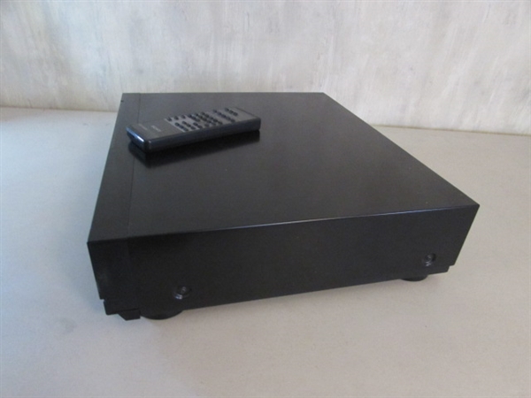 SONY 5 DISC PLAYER