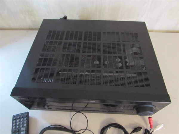 YAMAHA AV RECEIVER