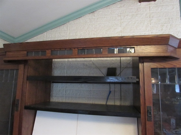 ADJUSTABLE LIGHTED ENTERTAINMENT CENTER W/LOCKING CABINETS