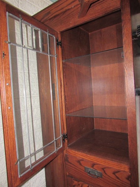 ADJUSTABLE LIGHTED ENTERTAINMENT CENTER W/LOCKING CABINETS