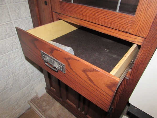 ADJUSTABLE LIGHTED ENTERTAINMENT CENTER W/LOCKING CABINETS