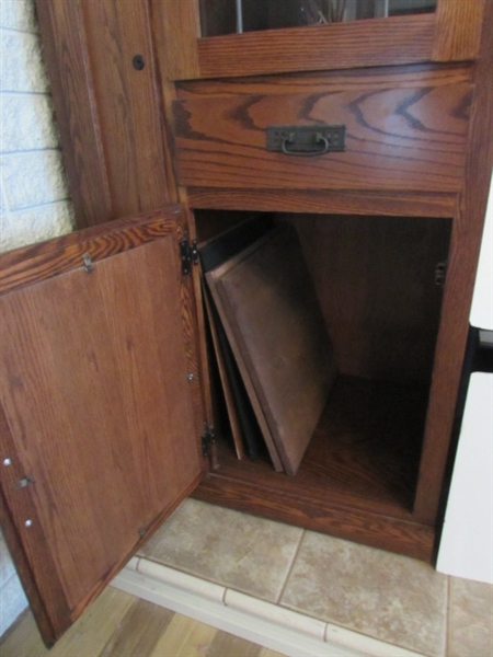 ADJUSTABLE LIGHTED ENTERTAINMENT CENTER W/LOCKING CABINETS