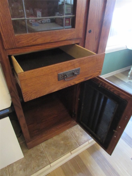 ADJUSTABLE LIGHTED ENTERTAINMENT CENTER W/LOCKING CABINETS