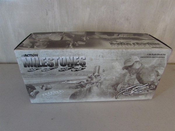 TONY STEWART 2005 MONTE CARLO DIECAST STOCK CAR