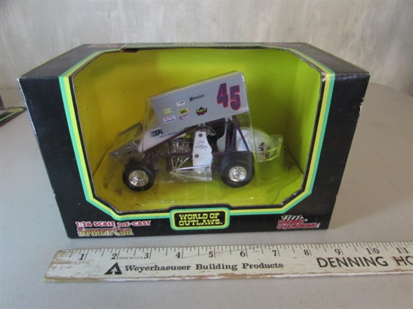 2 WORLD OF OUTLAWS DIECAST CARS