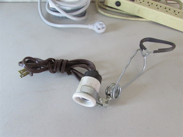 BOX OF ASSORTED ELECTRICAL EXTENSION CORDS & SURGE PROTECTORS