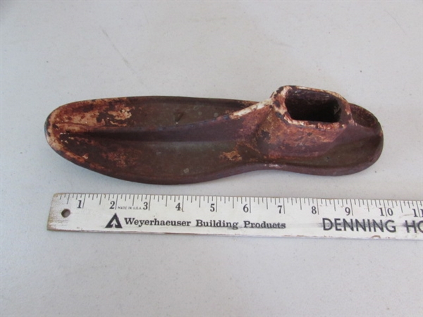 RUSTIC METAL WALL ART, COBBLER SHOE FORM & TRIVET