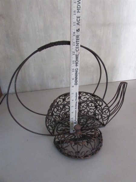 RUSTIC METAL WALL ART, COBBLER SHOE FORM & TRIVET
