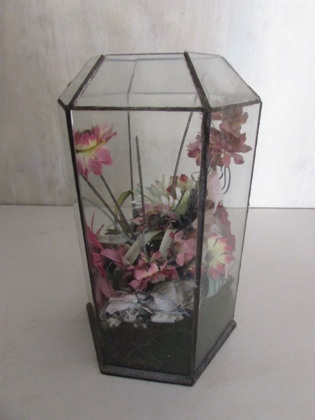 SMALL GLASS TERRARIUM AND IRON DECOR