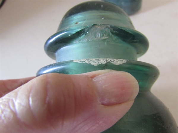 8 GLASS INSULATORS