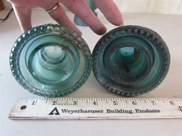 8 GLASS INSULATORS
