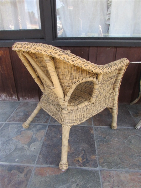 WICKER CHAIR & SIDE TABLE