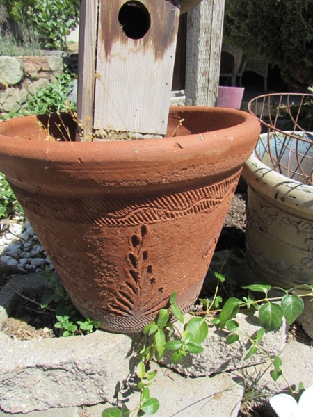 ASSORTED PLANTERS & BIRDHOUSE