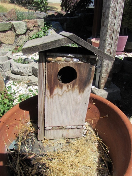 ASSORTED PLANTERS & BIRDHOUSE