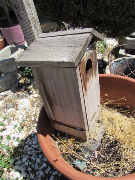 ASSORTED PLANTERS & BIRDHOUSE