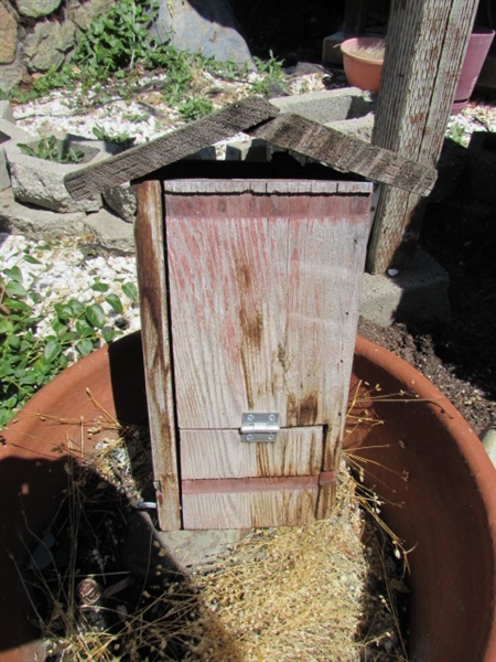 ASSORTED PLANTERS & BIRDHOUSE