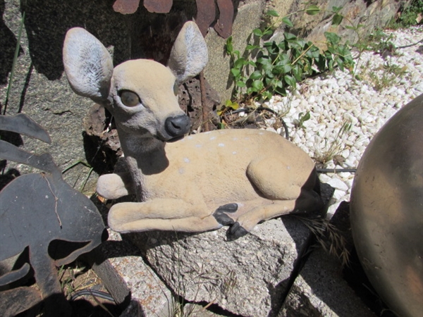 ASSORTED YARD DECOR