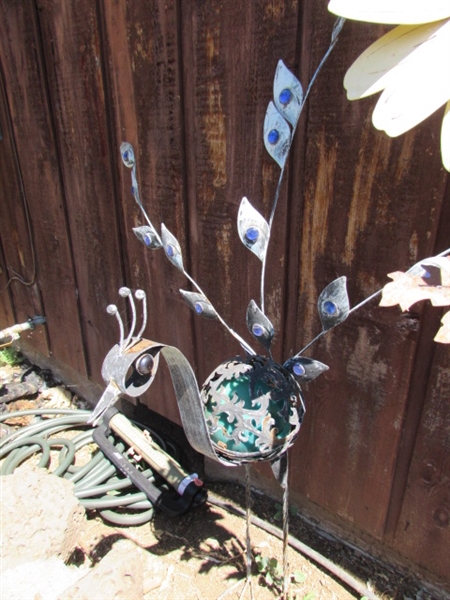 OUTDOOR METAL PEACOCK & SUNFLOWER