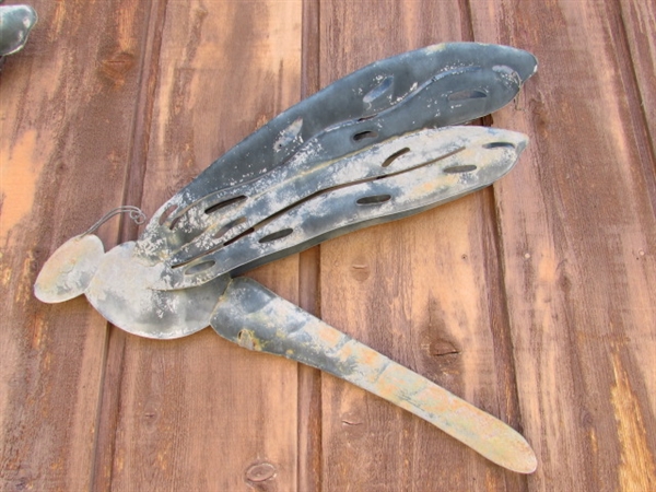 OUTDOOR METAL DRAGONFLY & BUTTERFLY WALL ART