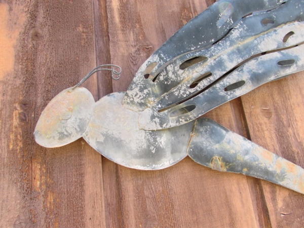OUTDOOR METAL DRAGONFLY & BUTTERFLY WALL ART