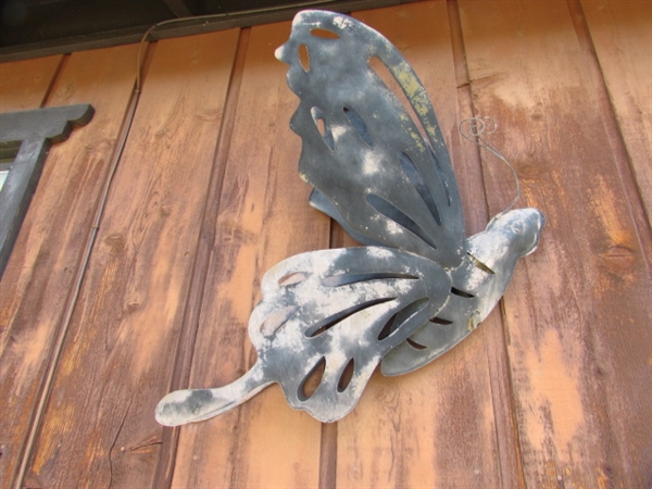 OUTDOOR METAL DRAGONFLY & BUTTERFLY WALL ART