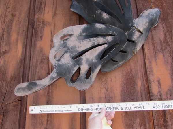 OUTDOOR METAL DRAGONFLY & BUTTERFLY WALL ART