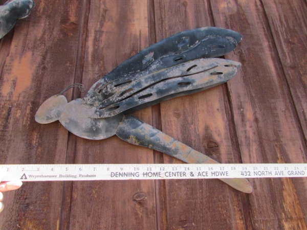 OUTDOOR METAL DRAGONFLY & BUTTERFLY WALL ART