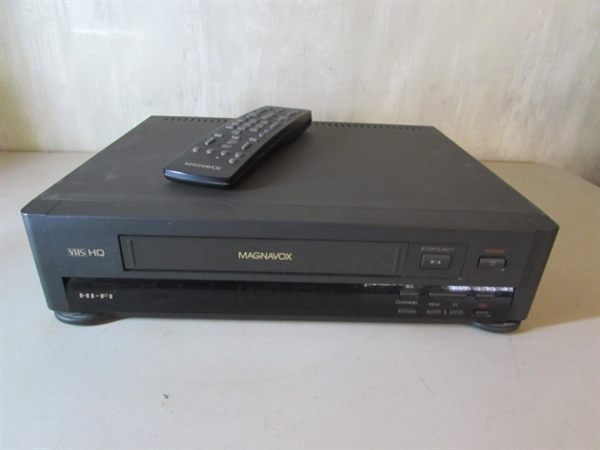 MAGNAVOX VHS PLAYER