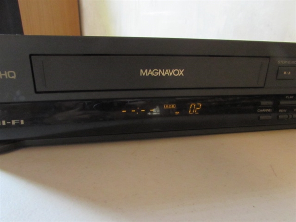 MAGNAVOX VHS PLAYER