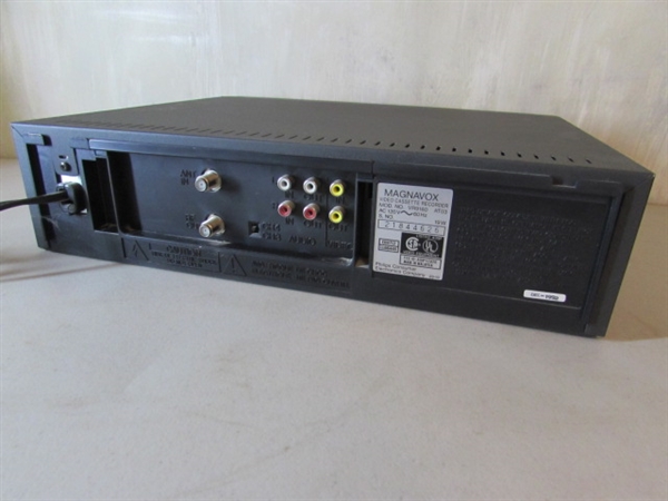 MAGNAVOX VHS PLAYER
