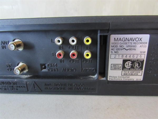 MAGNAVOX VHS PLAYER