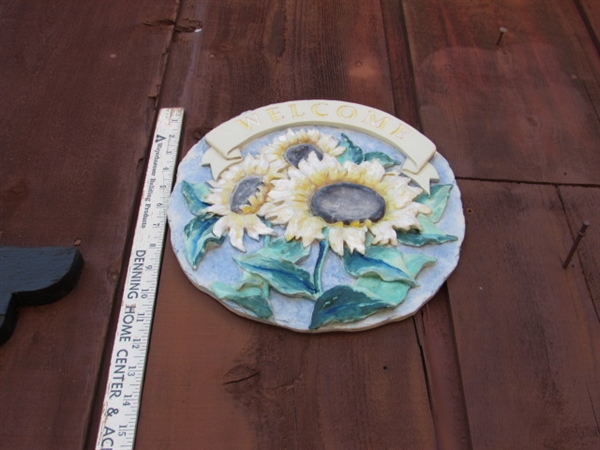 COLLECTION OF OUTDOOR WALL ART