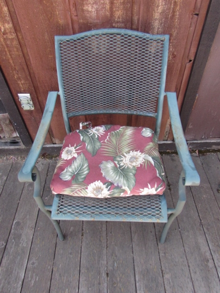 PATIO TABLE & CHAIRS