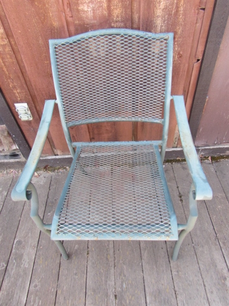 PATIO TABLE & CHAIRS