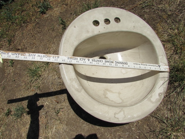 BATHROOM SINK