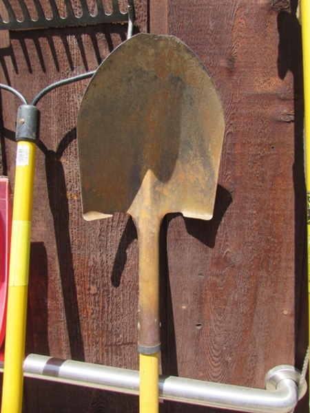 POLE SAW, SNOW SHOVEL, RACK & SHOVEL