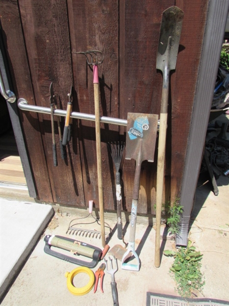 ASSORTED GARDENING & YARD EQUIPMENT