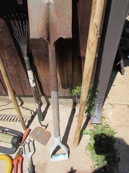 ASSORTED GARDENING & YARD EQUIPMENT