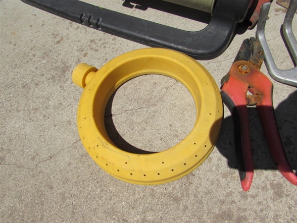 ASSORTED GARDENING & YARD EQUIPMENT