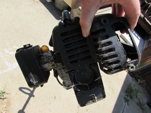 GAS & BATTERY TRIMMERS & BLOWERS