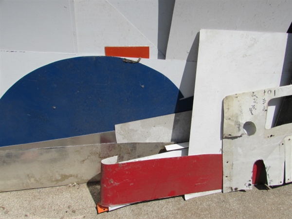 ALUMINUM PIECES & SCRAP