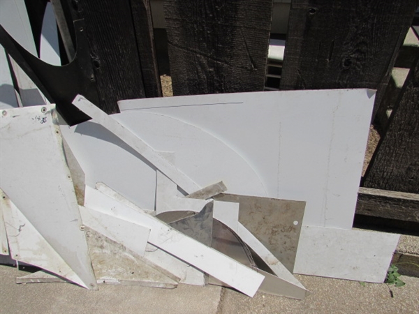 ALUMINUM PIECES & SCRAP