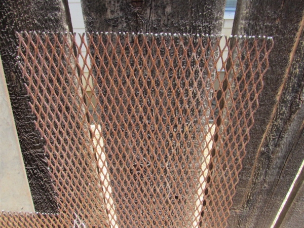 ASSORTED METAL SCRAP