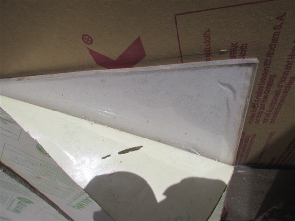 ASSORTED SCRAP SIZES OF POLYCARBONATE SHEETS