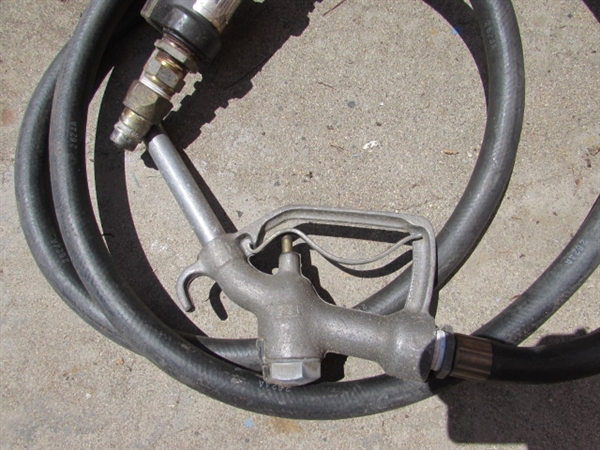 GAS CANS & PUMP NOZZLES/HOSES