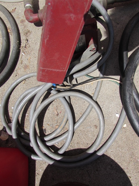 GAS CANS & PUMP NOZZLES/HOSES